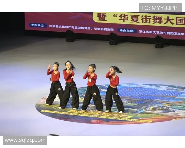 成都街舞队战术解析：如何在舞台上展现团队默契与个性魅力